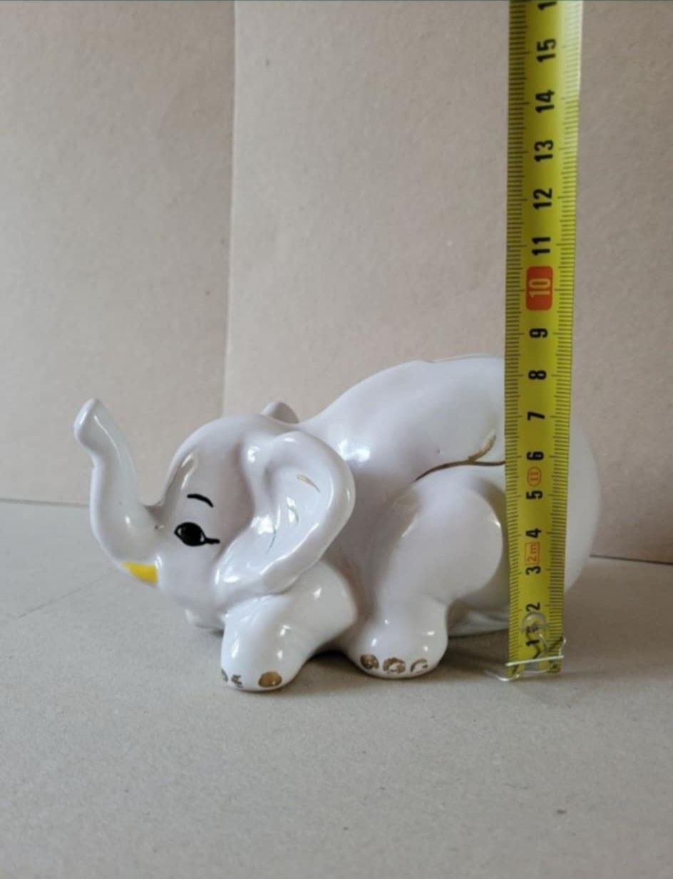 Biały kolekcjonerski ceramiczny słoń,  skarbonka