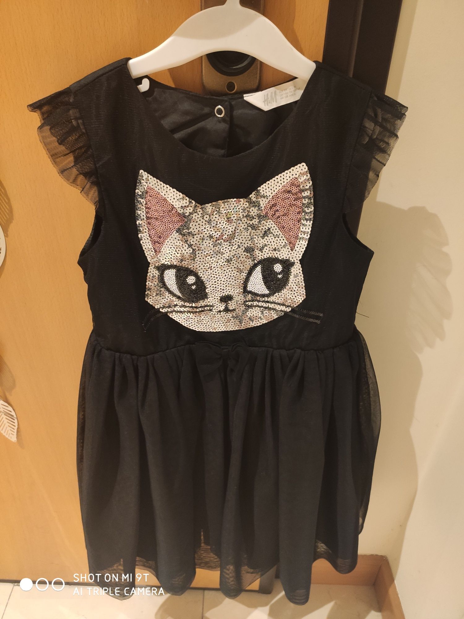 Vestidos de pretos como novos