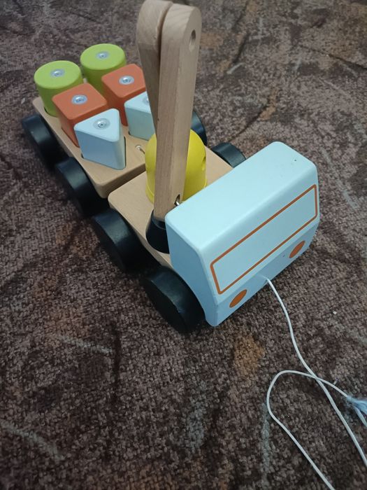 Drewniane zabawki Ikea dźwig +przybijanka