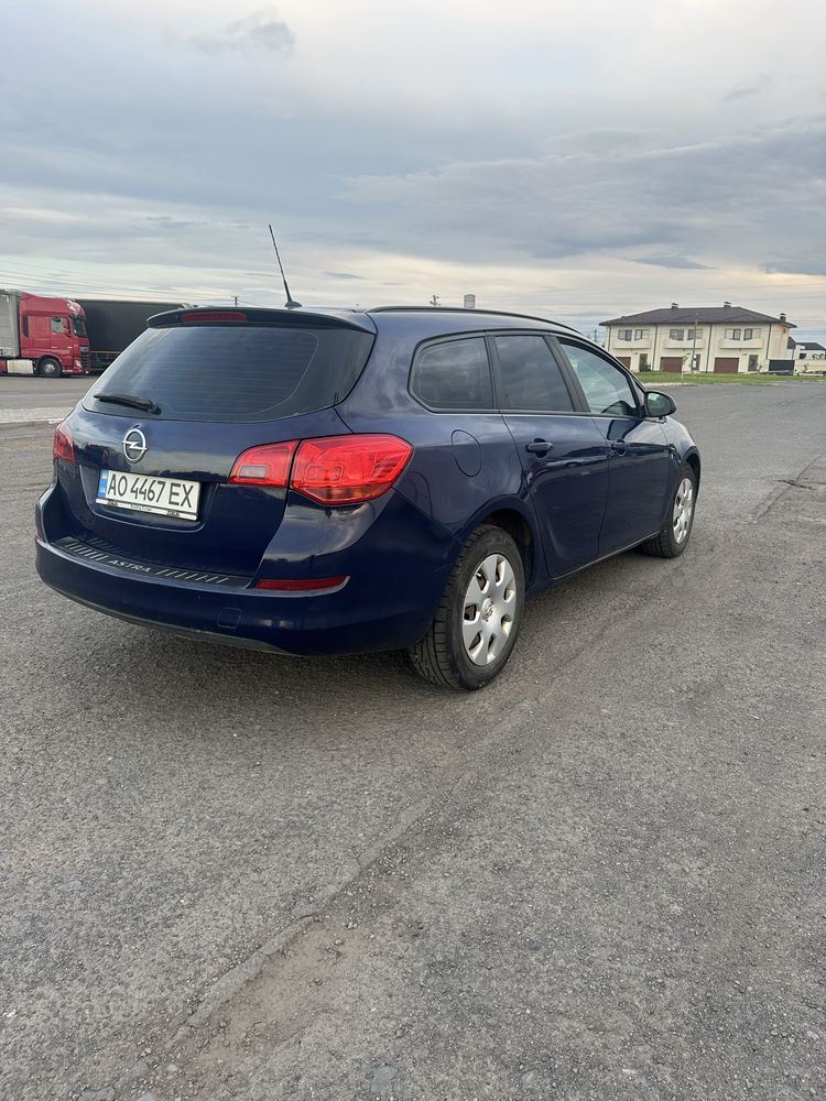 Opel Astra j 1.7 Sport Tourer
