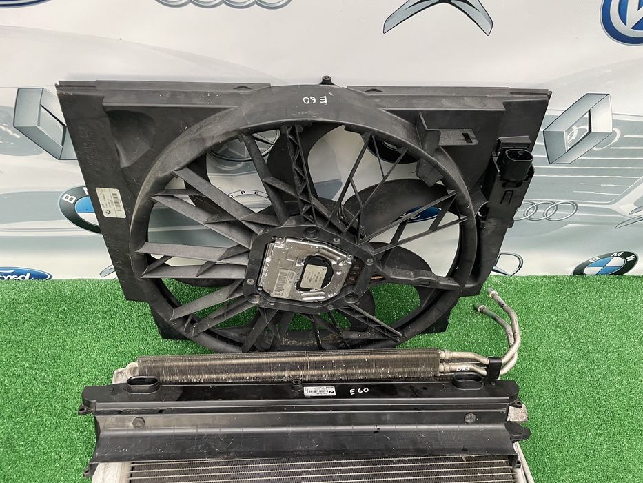 Интеркулер БМВ Е60 Е61 радиатор кондиционера BMW E60 E61