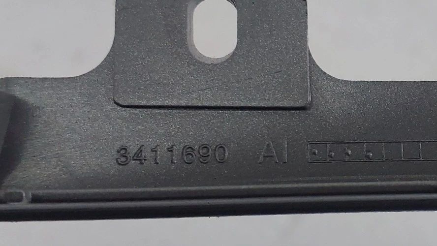 Moldura da consola central / rádio / aro BMW X3 (E83)