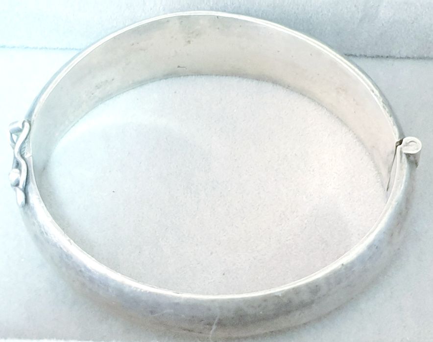 Linda escrava vintage em prata contrastada 925