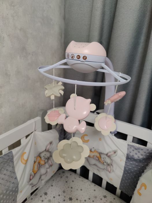Продам музикальний мобіль на дитяче ліжко