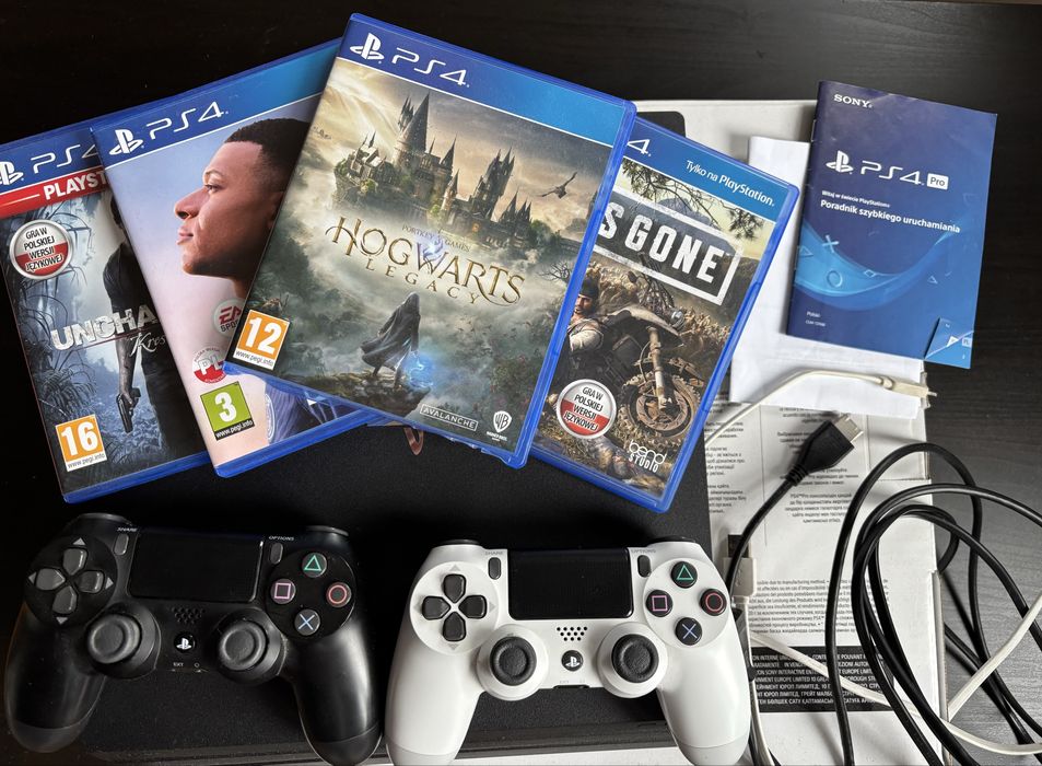 Konsola Sony Playstation 4 pro PS4 PRO 1 TB dwa pady + 5 gier