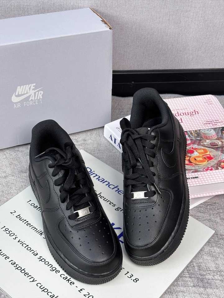 Buty codzienne Nike Air Force 1 Low '07Czarne Rozmiar.38
