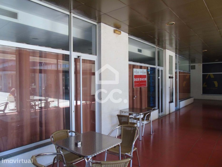 Loja em Selho São Jorge - Pevidém - Guimarães