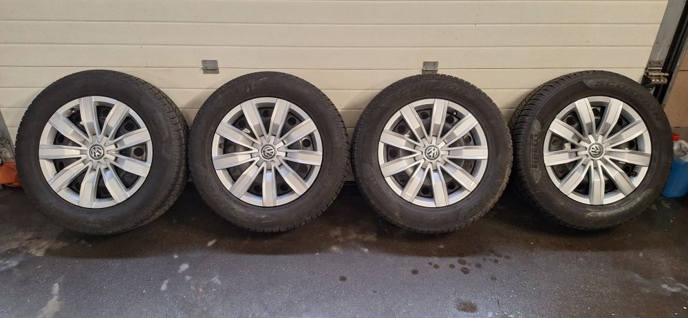 Zimowe koła VW Tiguan 215x65x17 czujniki TPMS