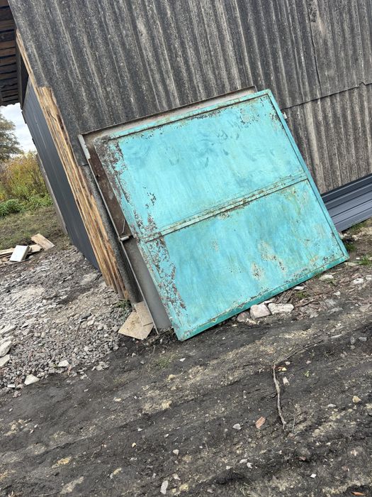 Ворота металеві