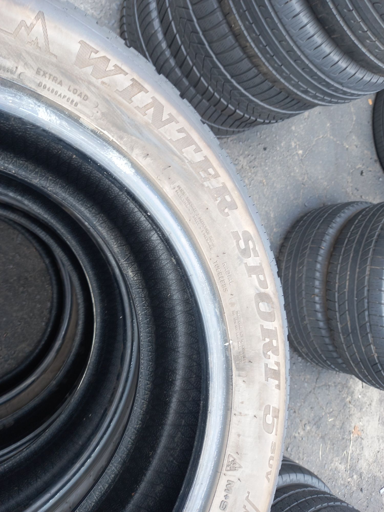 Opony używane 235/55/19 dunlop 4x6 mm