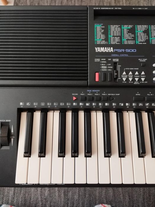 Yamaha PSR 500 в ідеальному стані