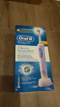Elektryczna szczoteczka do zębów Oral-B Vitality Braun nie używana