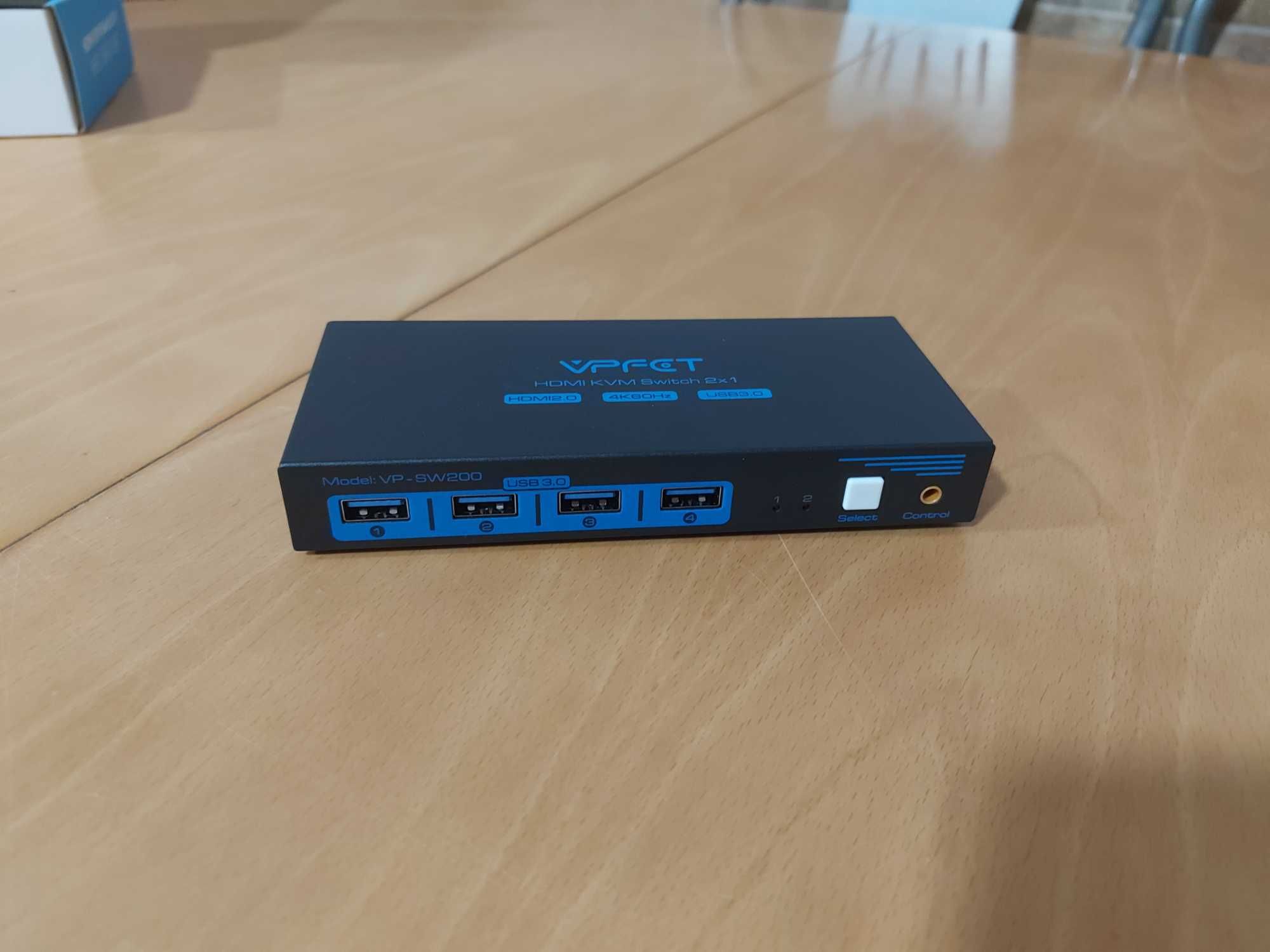 KVM Switch HDMI USB 3.0 – 4K 60Hz – 2 PCs / 1 Monitor + 4 USBs