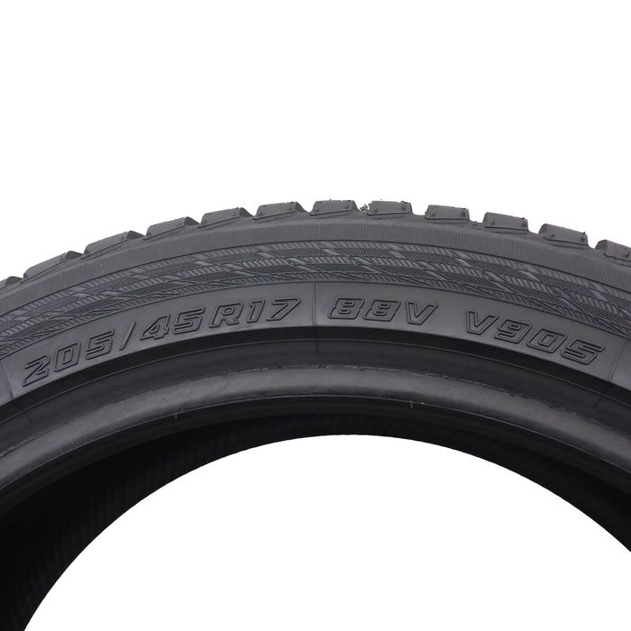 205/45/17 Yokohama 205/45R17 88V BluEarth Zima 2021 7-8,2mm Jak Nowe