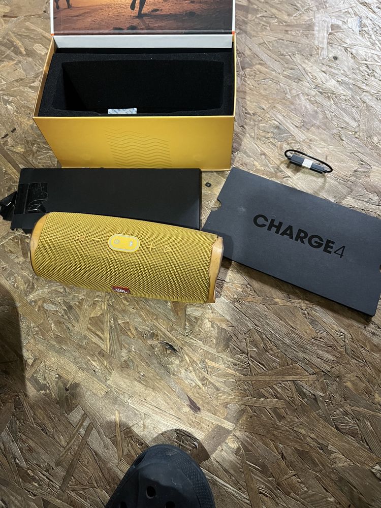 Продам jbl charge 4 GG