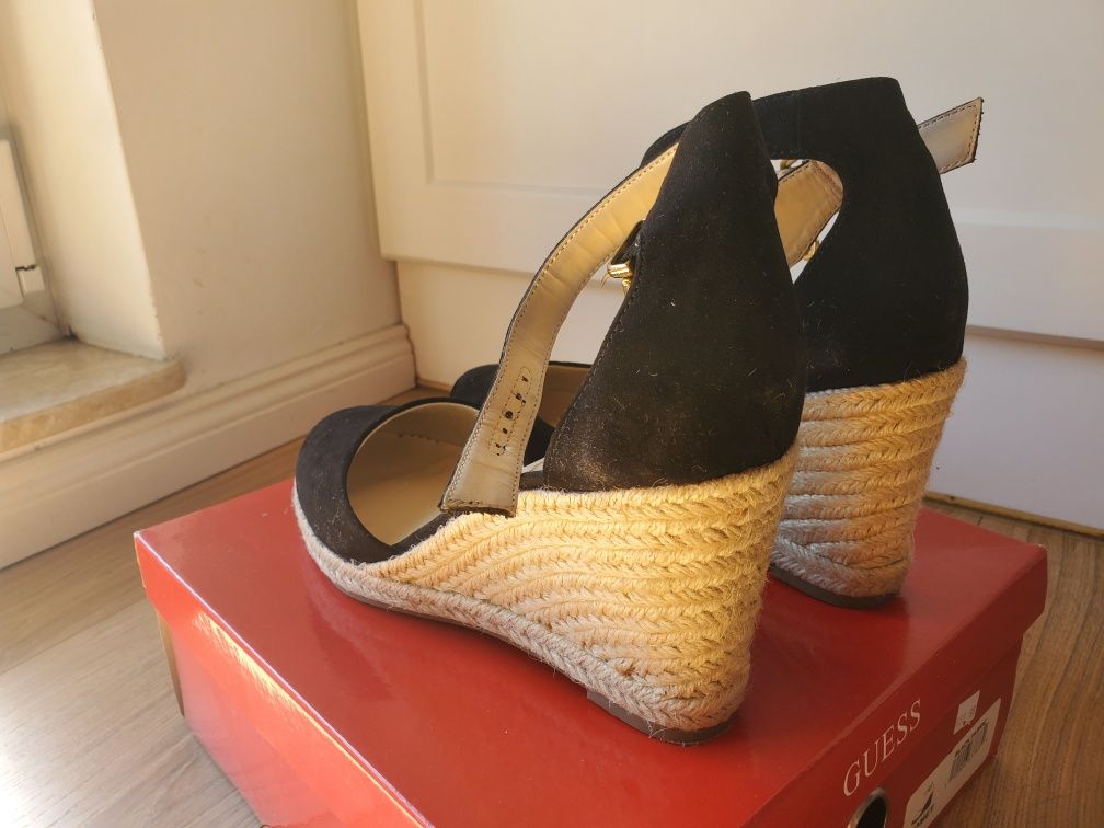 Buty guess koturna
