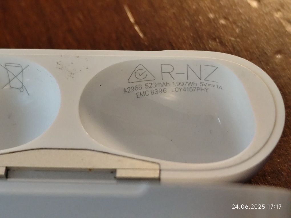 AirPods Pro 2 (USB-C) etui stacja ładująca