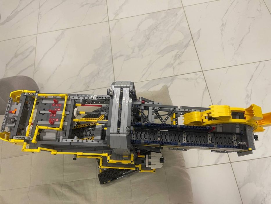 Лего, роторний екскаватор