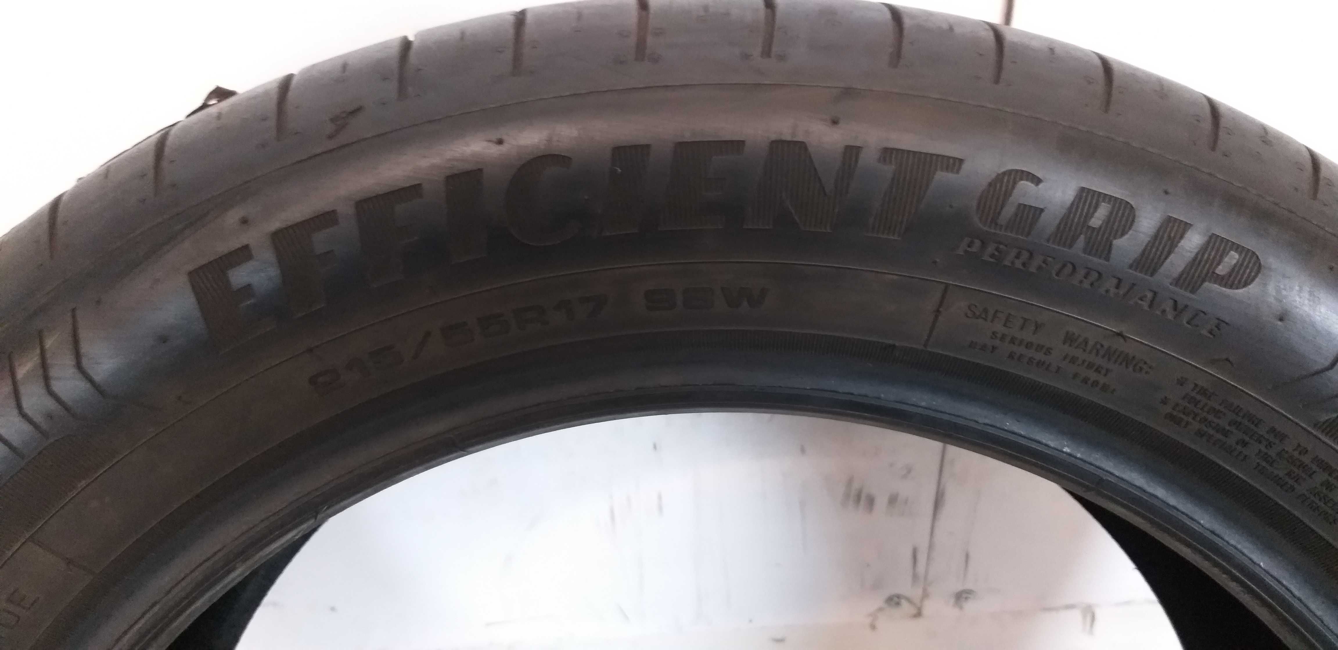 Szt4220F 215/55R17 GoodYear Efficient Grip dot.2019