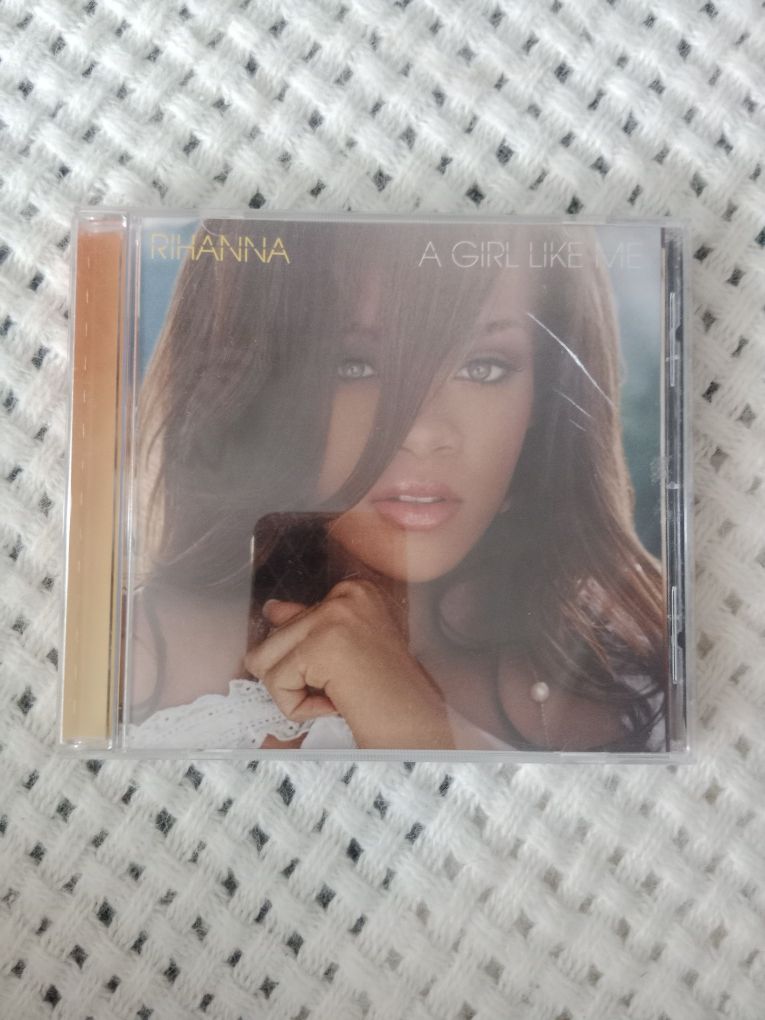 Rihanna - a girl like me