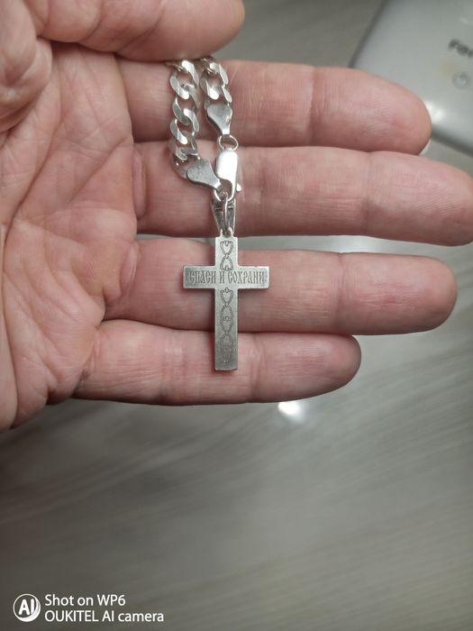 Срібний ланцюжок з хрестиком