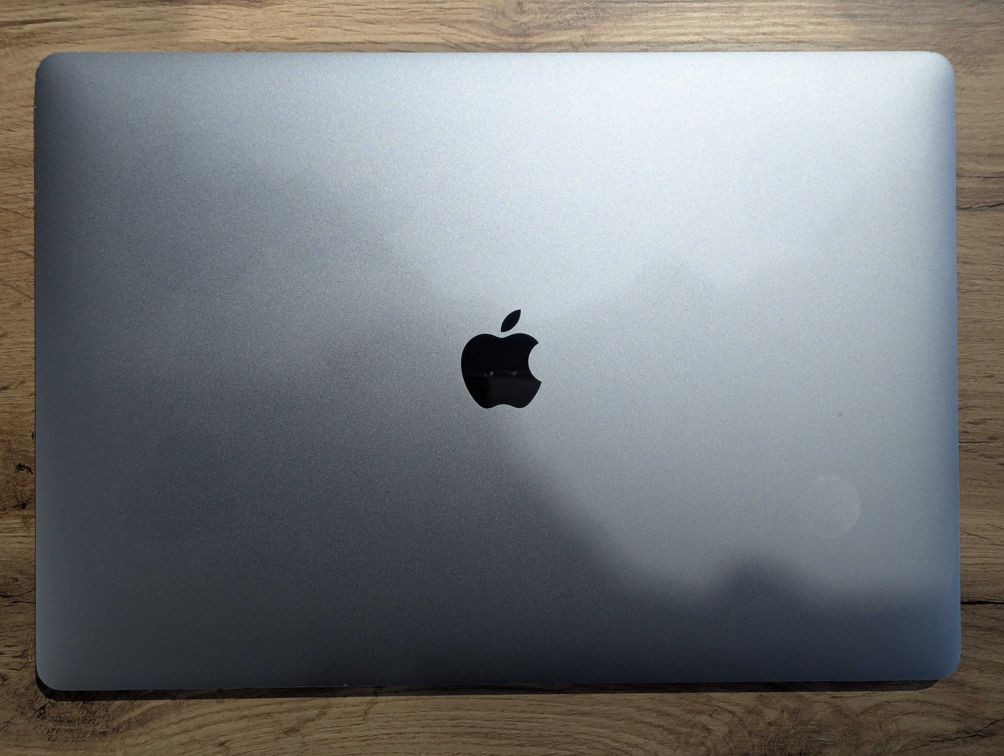 Macbook pro 16 2019 core i9 2.4ghz 64/512gb pro 5300m 4gb
