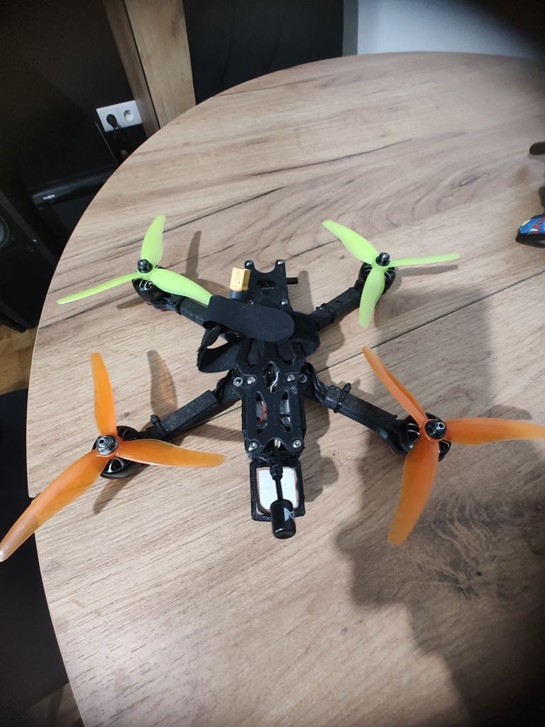 Dron DJI FPV+ Gogle v2 + Apex5