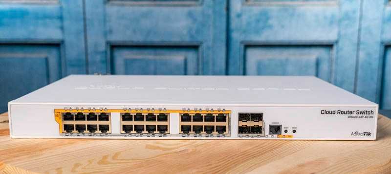 Комутатор MikroTik CRS328-24P-4S+RM (24x 1G Ethernet, 4x SFP+, POE+)