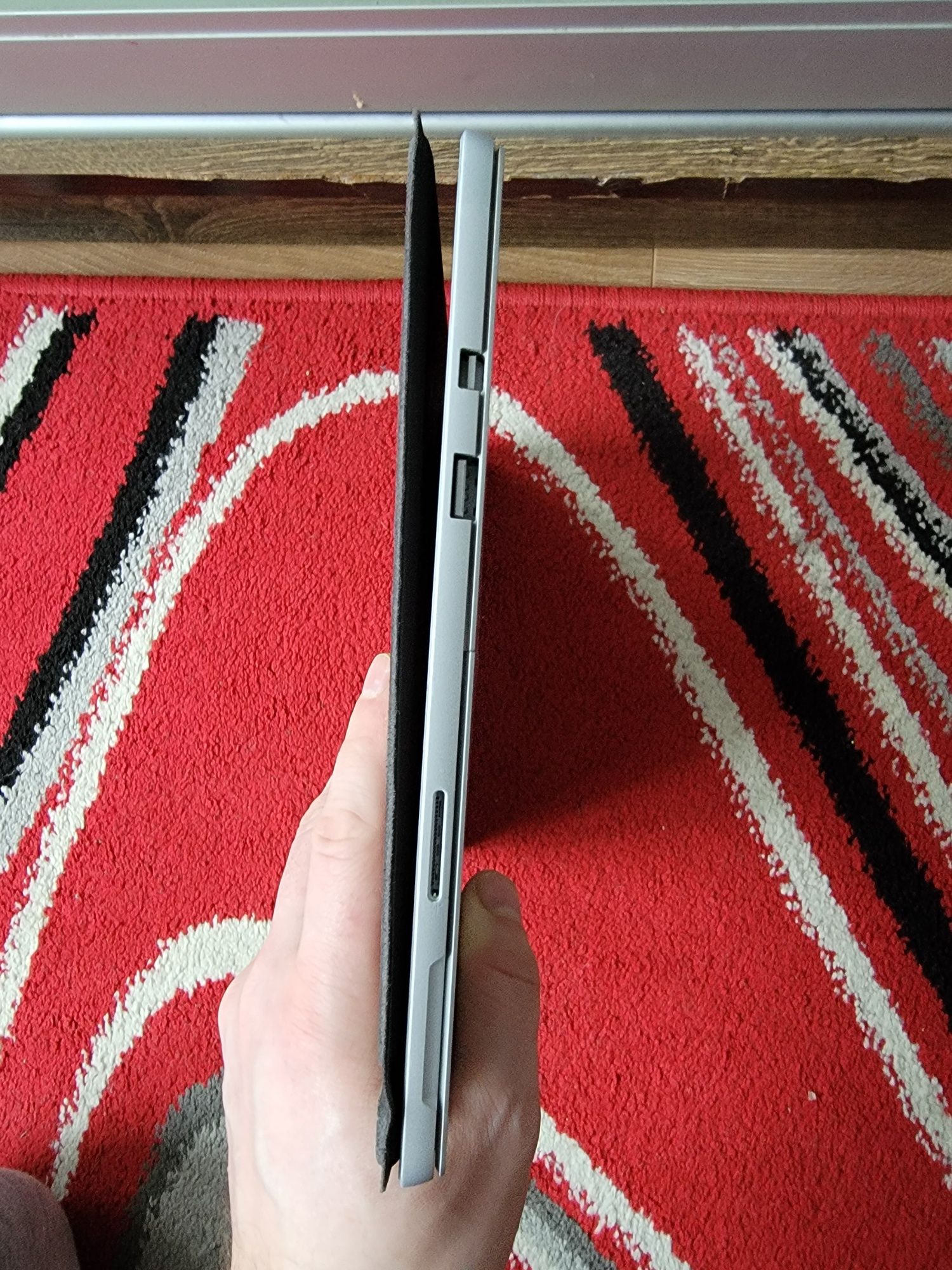 Microsoft Surface Pro 5 4G-LTE (1807)