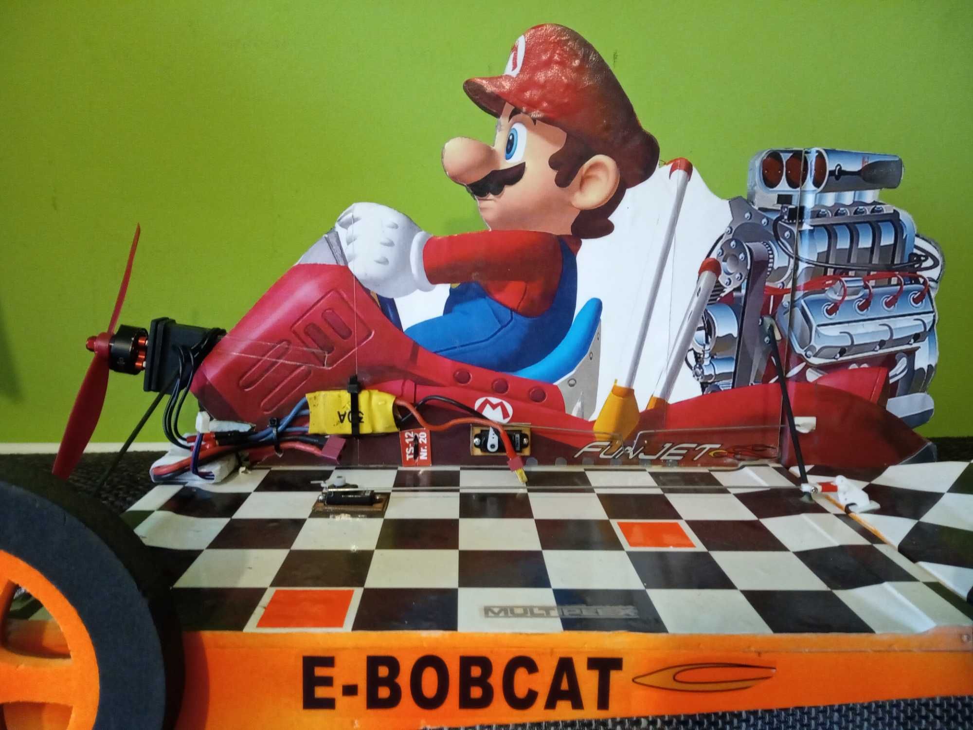 Samolot RC "Mario car" latający samochód.