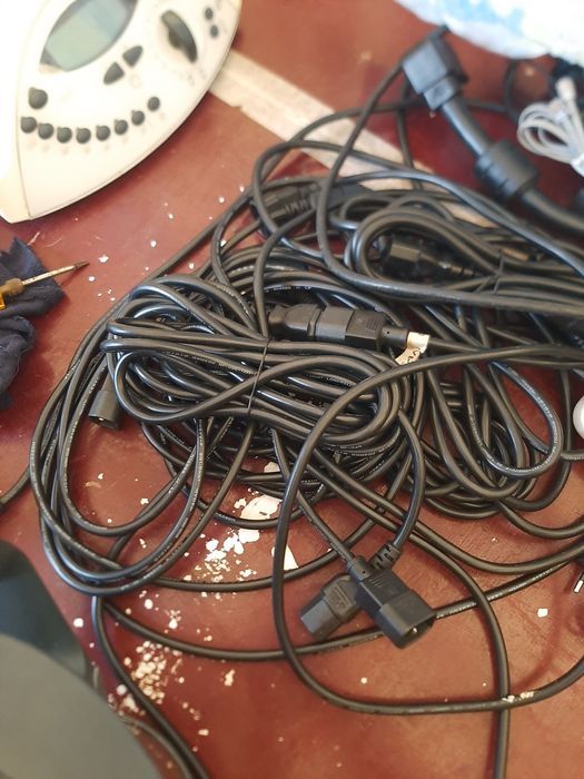 Extensão  de cabos de alimentação  diversos tamanhos