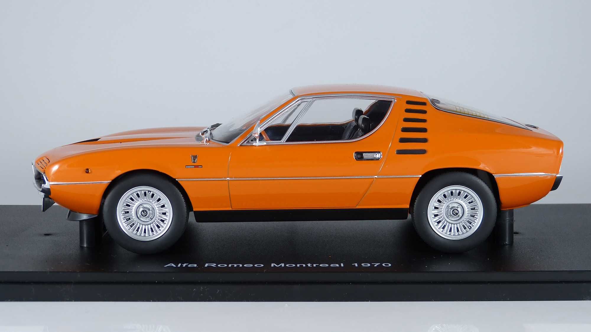 Model 1:18 KK-Scale Alfa Romeo Montreal 1970 orange