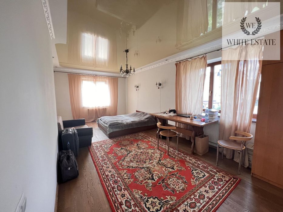 Продаж по вул. Татарській.