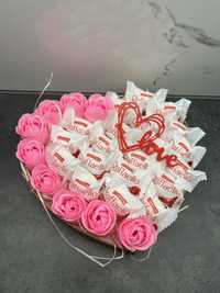 Słodka paczka serce róże mydlane prezent Raffaello box