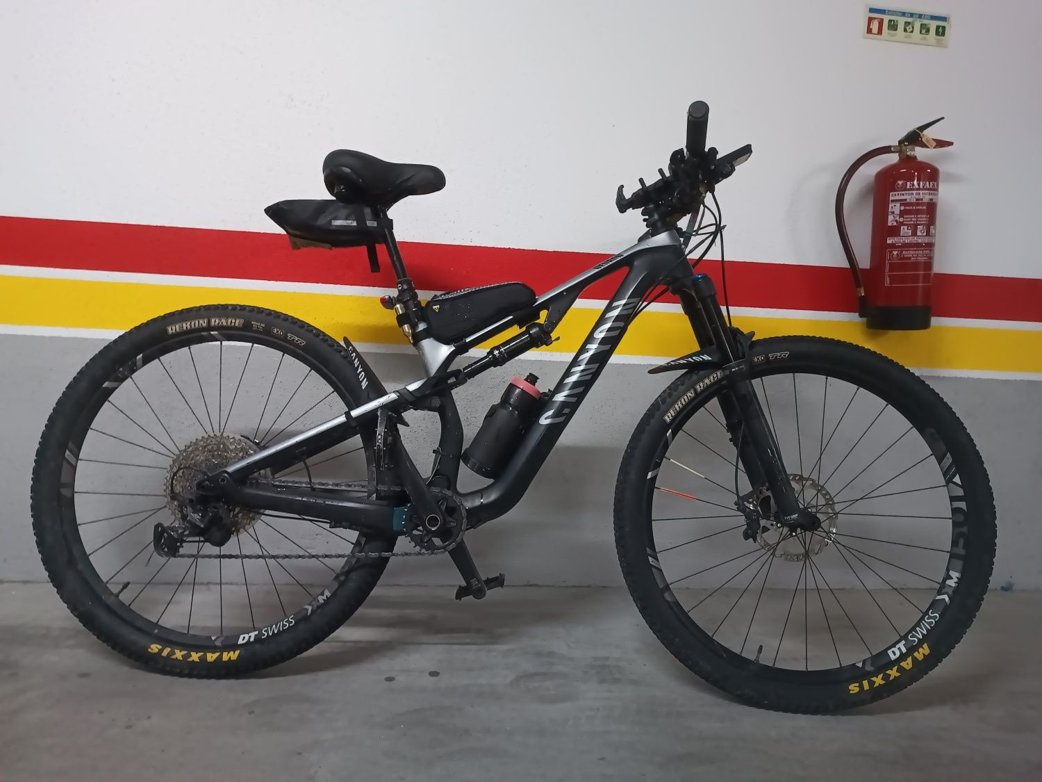 BTT suspensão total - Quadro Carbono Cannyon CF9