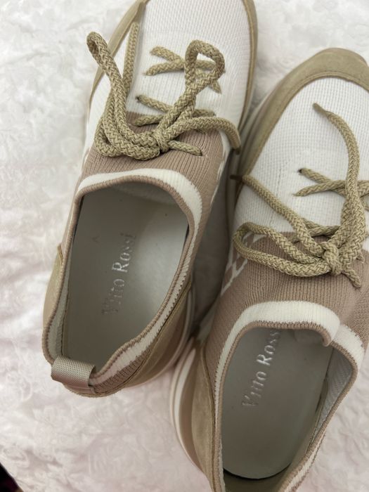 Кросівки жвночі 39 р Vitto Rossi Baldinini