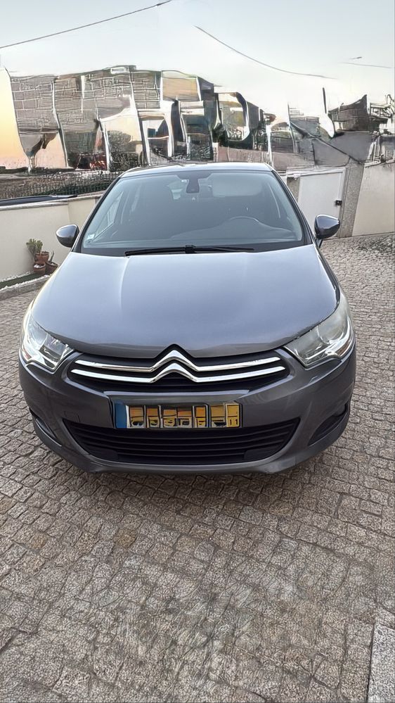 Citroen C4 com caixa automatica