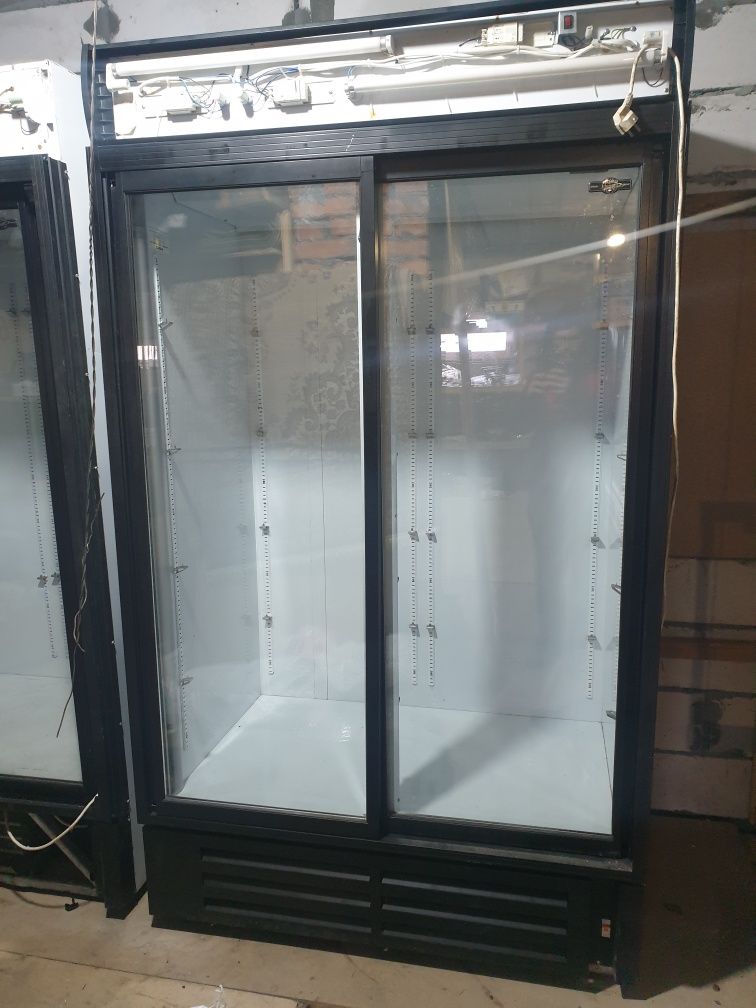 Торгові холодильники , морозильні камери