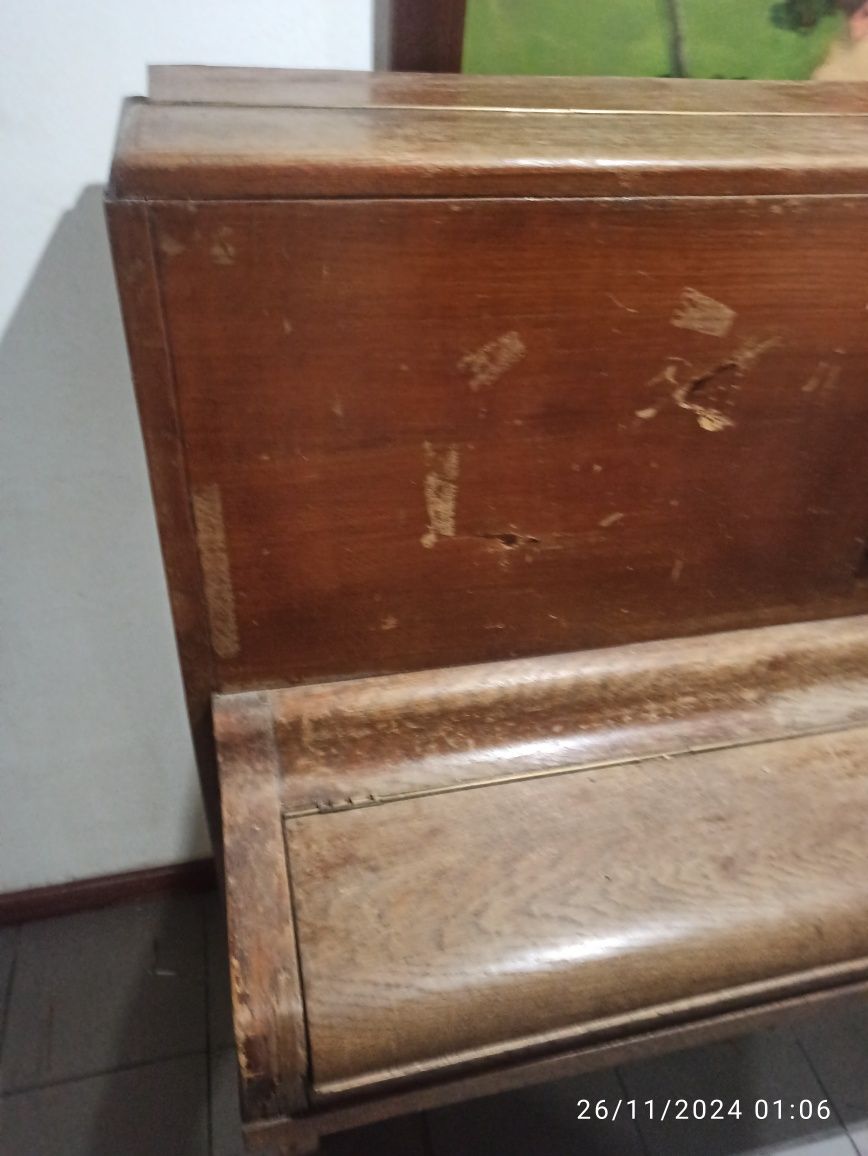 PIANO usado .....