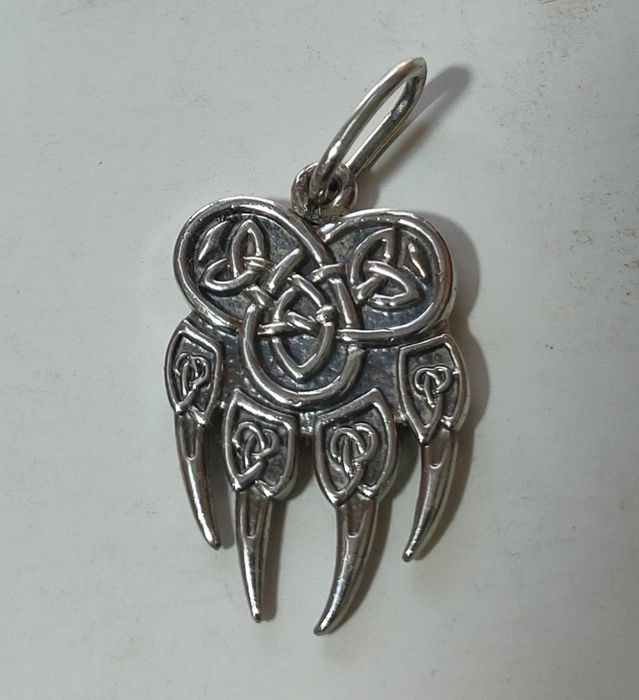 Лапа медведя.Оберег.Знак Велеса.Славянский оберег