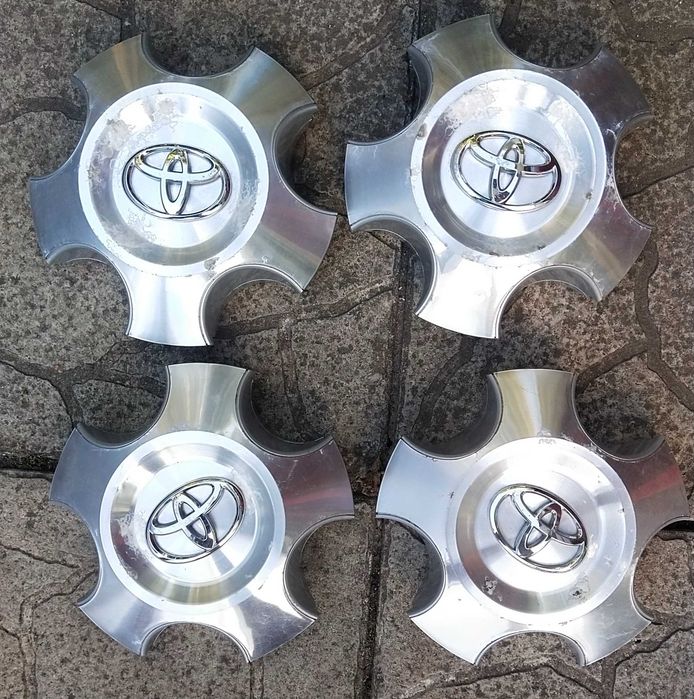 Колпачки TOYOTA 42603-0C100 (Tundra, Sequoya)