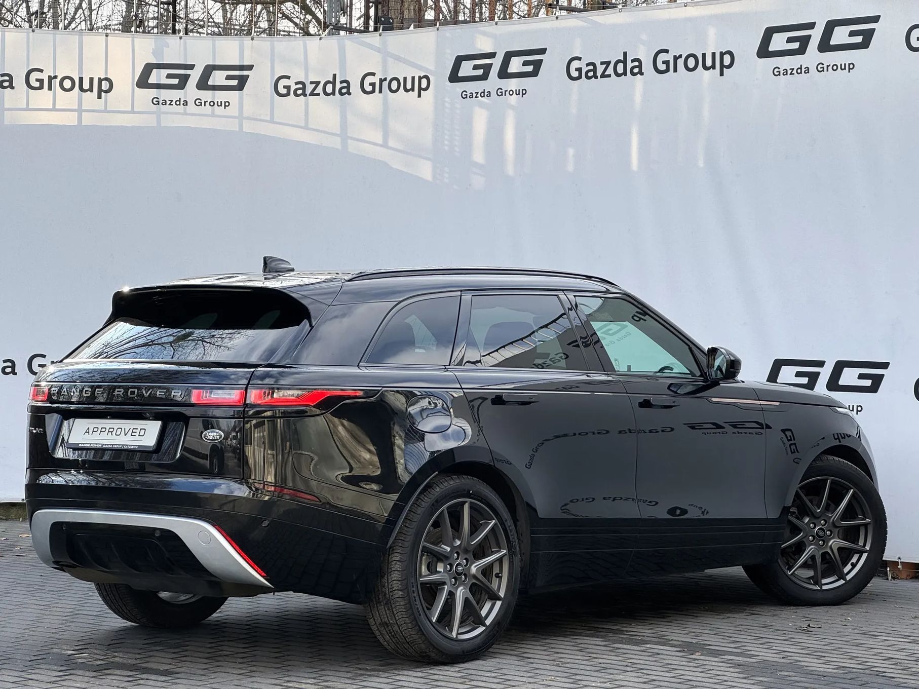 Land Rover Range Rover Velar 2.0D 204 KM AWD R-Dynamic SE