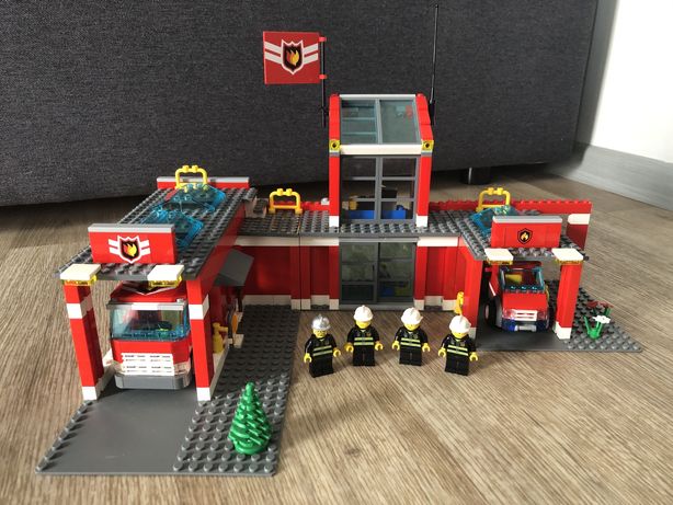 Lego City 7945 Пожарный участок