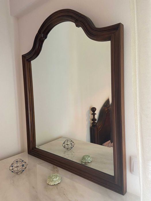 Mobília em Madeira de Quarto de Casal