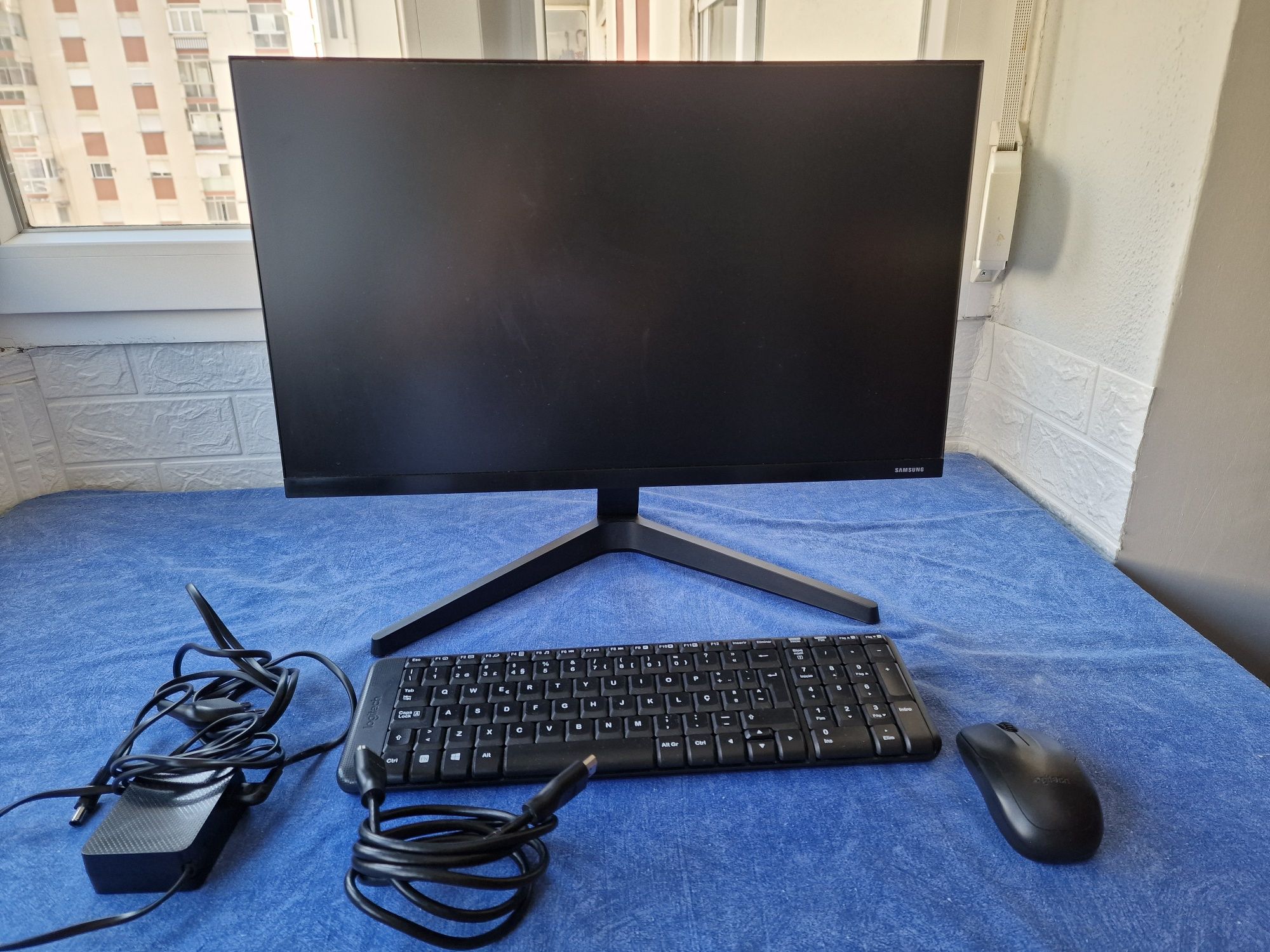 Monitor Samsung LF24T350FHRXEN full HD