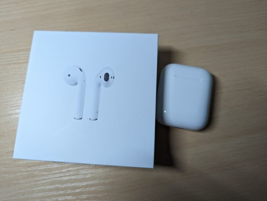 Apple Airpods 2 - bardzo dobry stan!