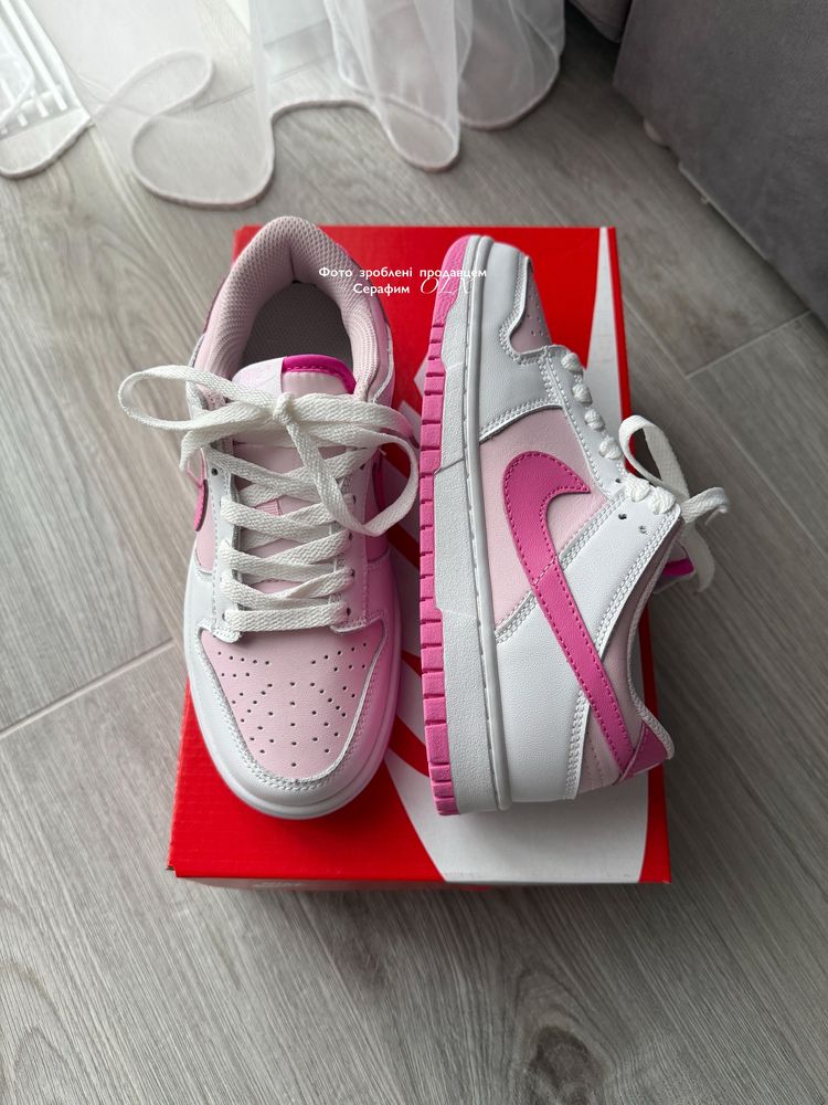 NEW NIKE DUNK LOW pink white (in box)