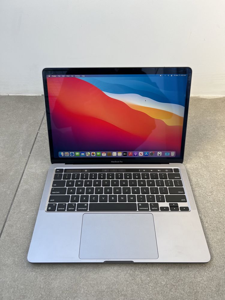 770$ MacBook Pro 13" 2020 MYD82 M1 / 8 GB / 256gb SSD