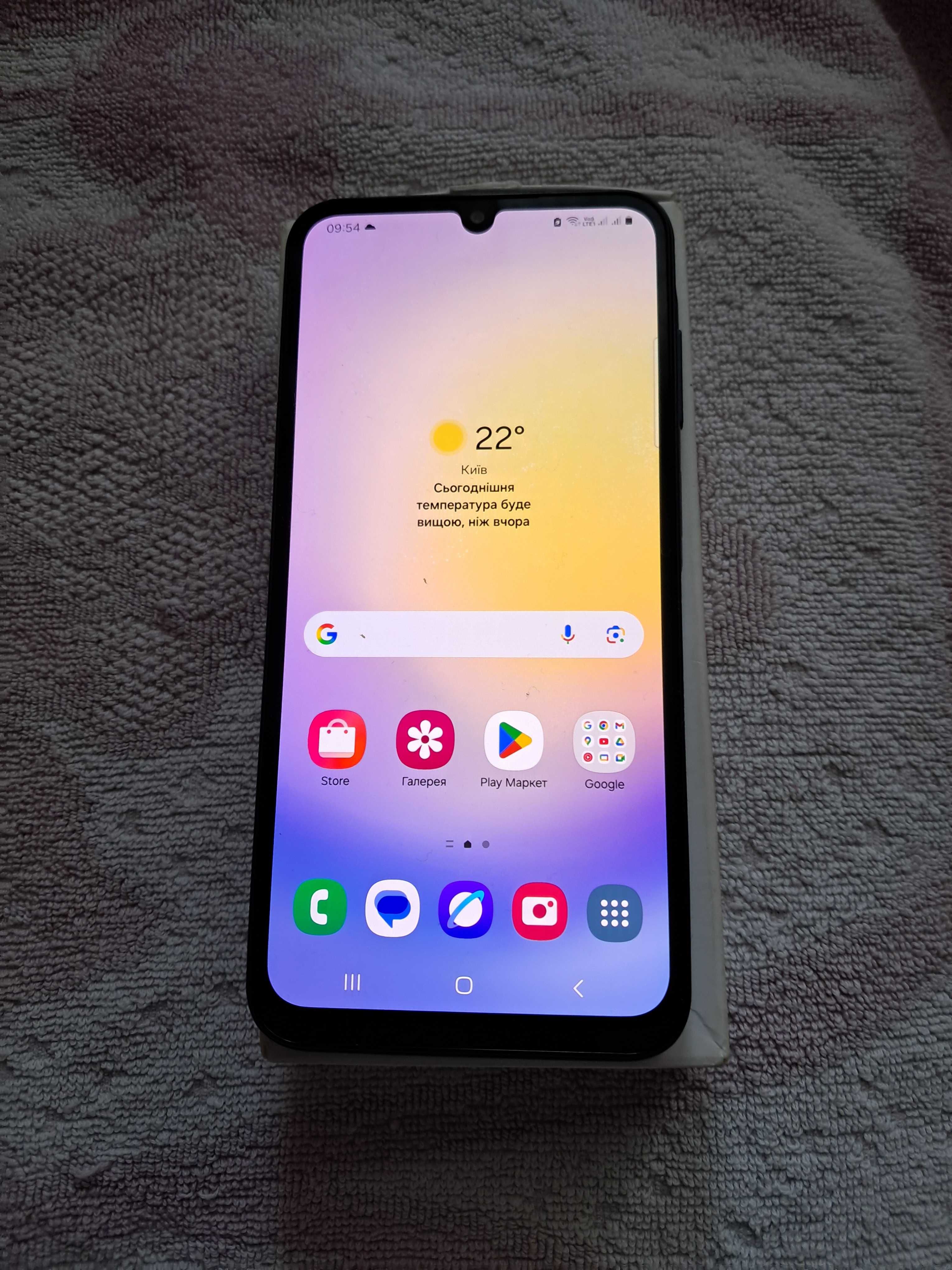 Samsung A25  6/128  2 sim у гарному стані.