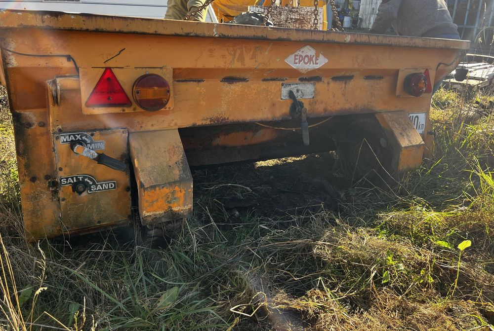 Piaskarki ciągnikowe napęd z koła